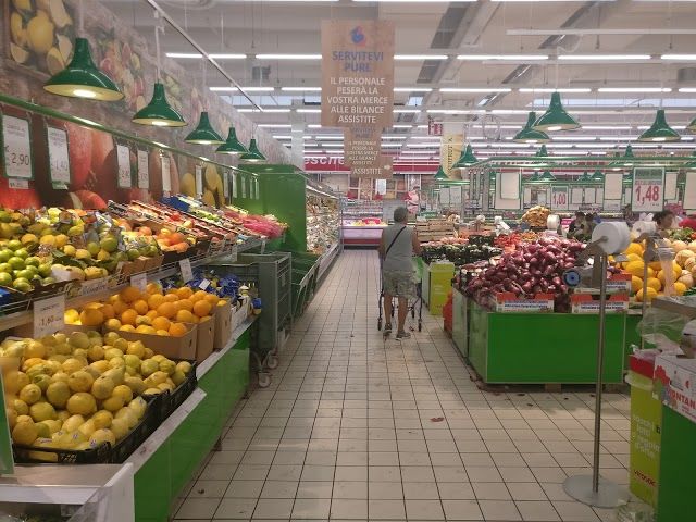 Centro commerciale "IperTosano"